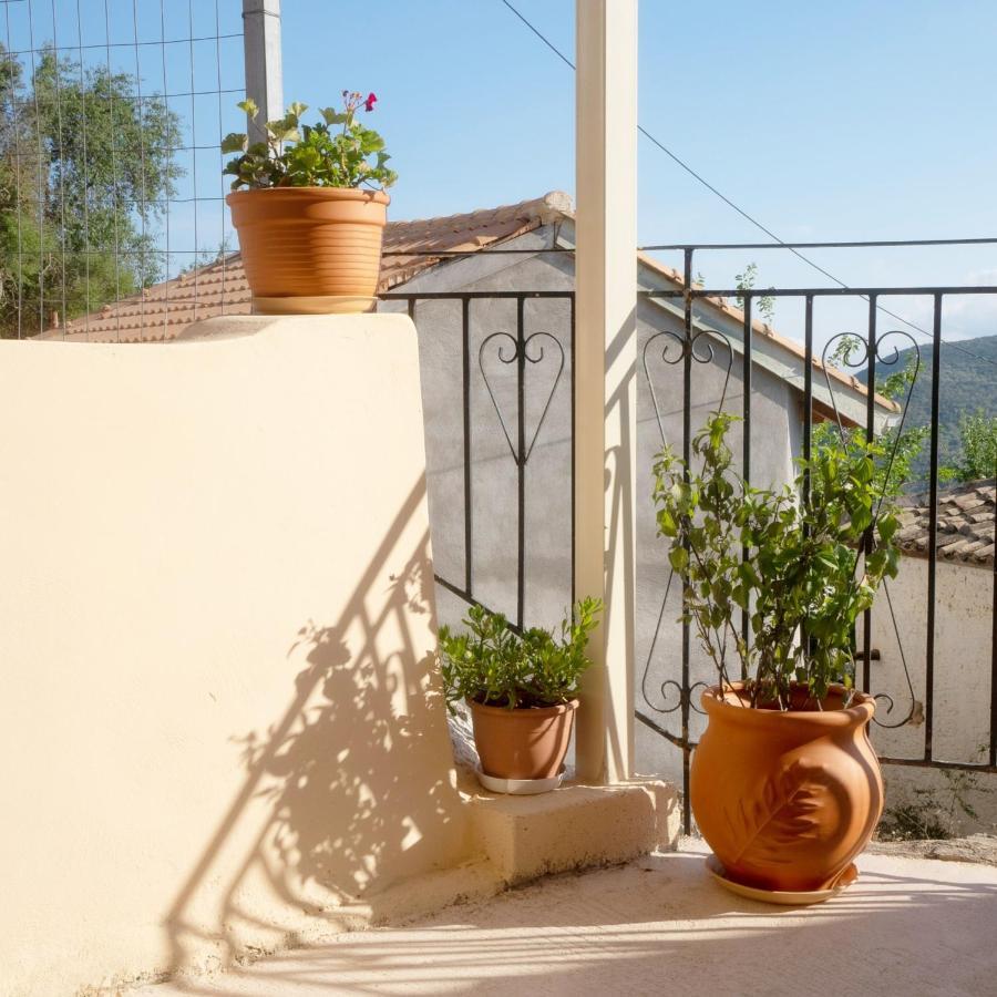 Manto Apartments Lefkada Evgiros ภายนอก รูปภาพ